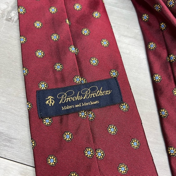 Brooks Brothers NWT Red w/ Blue & Gold Check Silk Tie - Picture 3 of 5